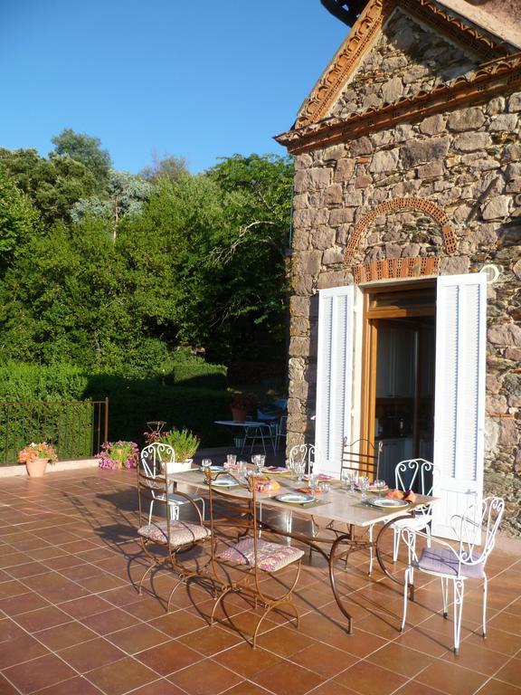 Bed And Breakfast La Maison De Nathalie Les Mayons Kültér fotó